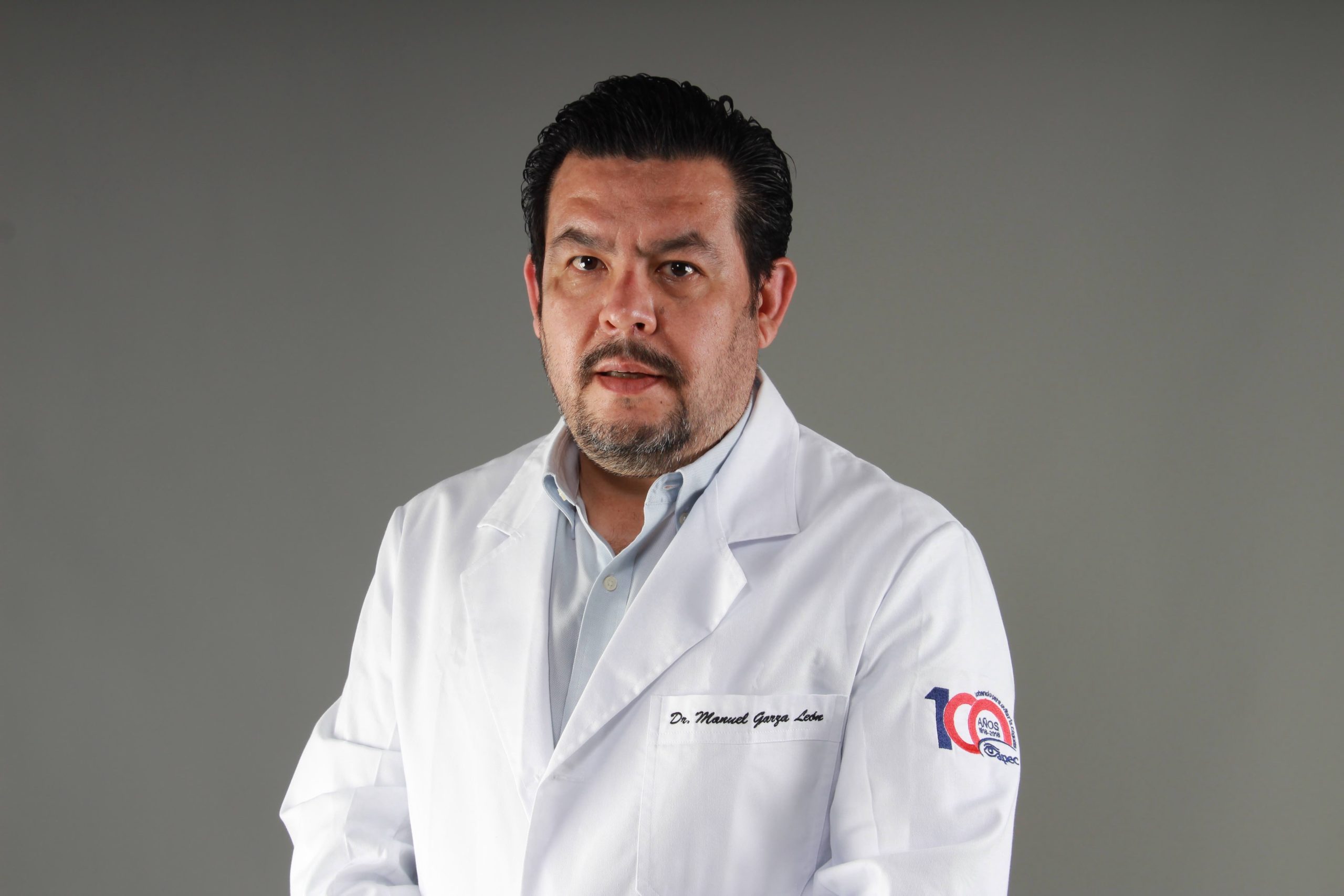 Manuel-Alejandro-garza-Leon-Socio-del-Centro-Mexicano-de-Enfermedades-Inflamatorias-Oculares-scaled-1.jpg