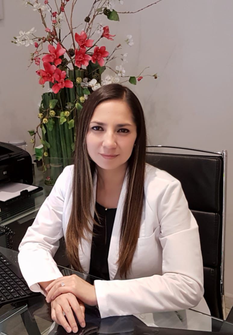 Veronica-De-leon-elizarraras-Socio-del-Centro-Mexicano-de-Enfermedades-Inflamatorias-Oculares.jpg